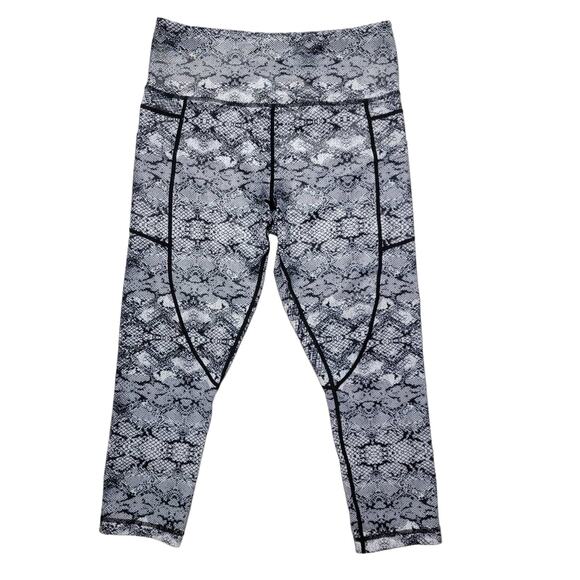 Zyia Active Snakeskin Cropped Leggings with Pockets SZ Medium 8-10 - Picture 1 of 3